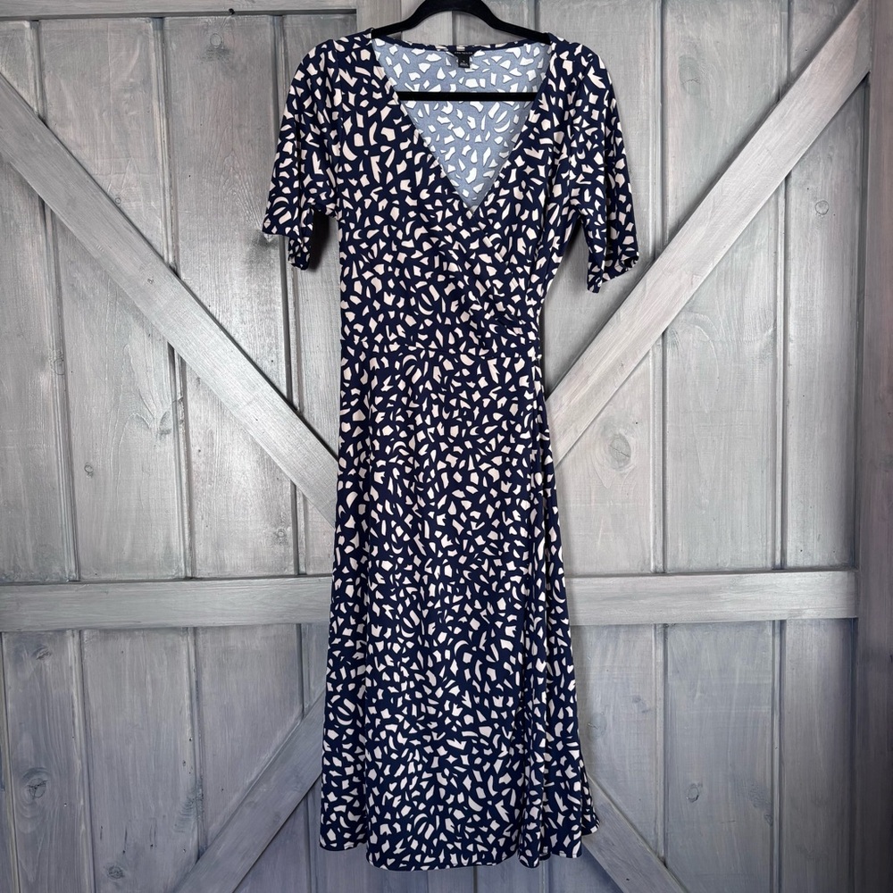 Ann Taylor Stretchy Slinky Knit Wrap Dress Navy Cream Size 10